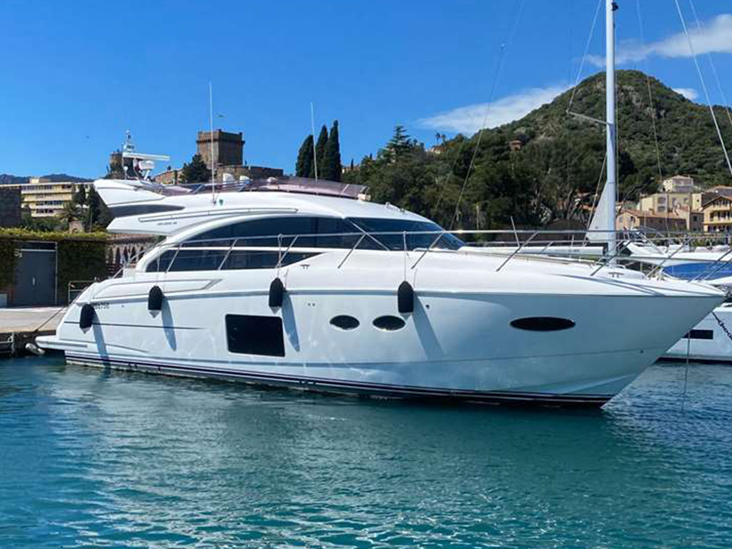 1-saint-tropez-princess-52-rivieramarineloc-location-bateau